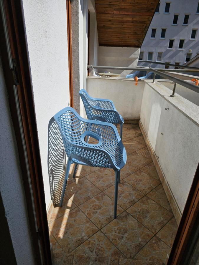 Green, Free Parking * Mostar